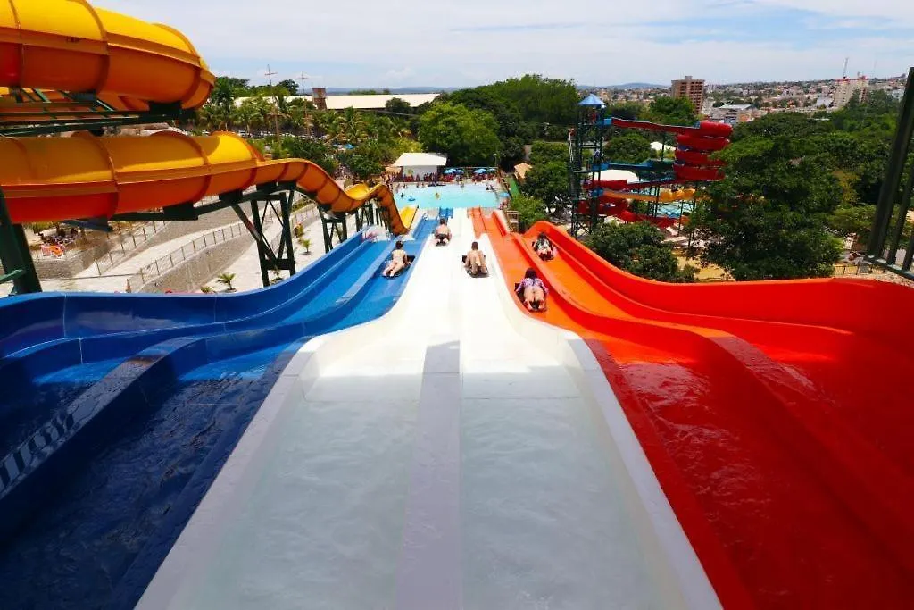 Villas diRoma Hotel e Parque 24 horas com café da manhã , ganhe um dia no Acqua Parque Splash Caldas Novas 0*,  Brasil